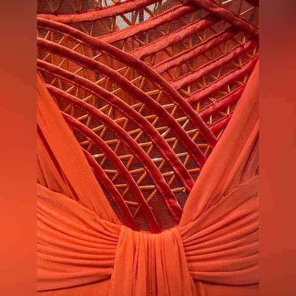 Front-ruched Coral color dress with an open back - Picture 9 of 15